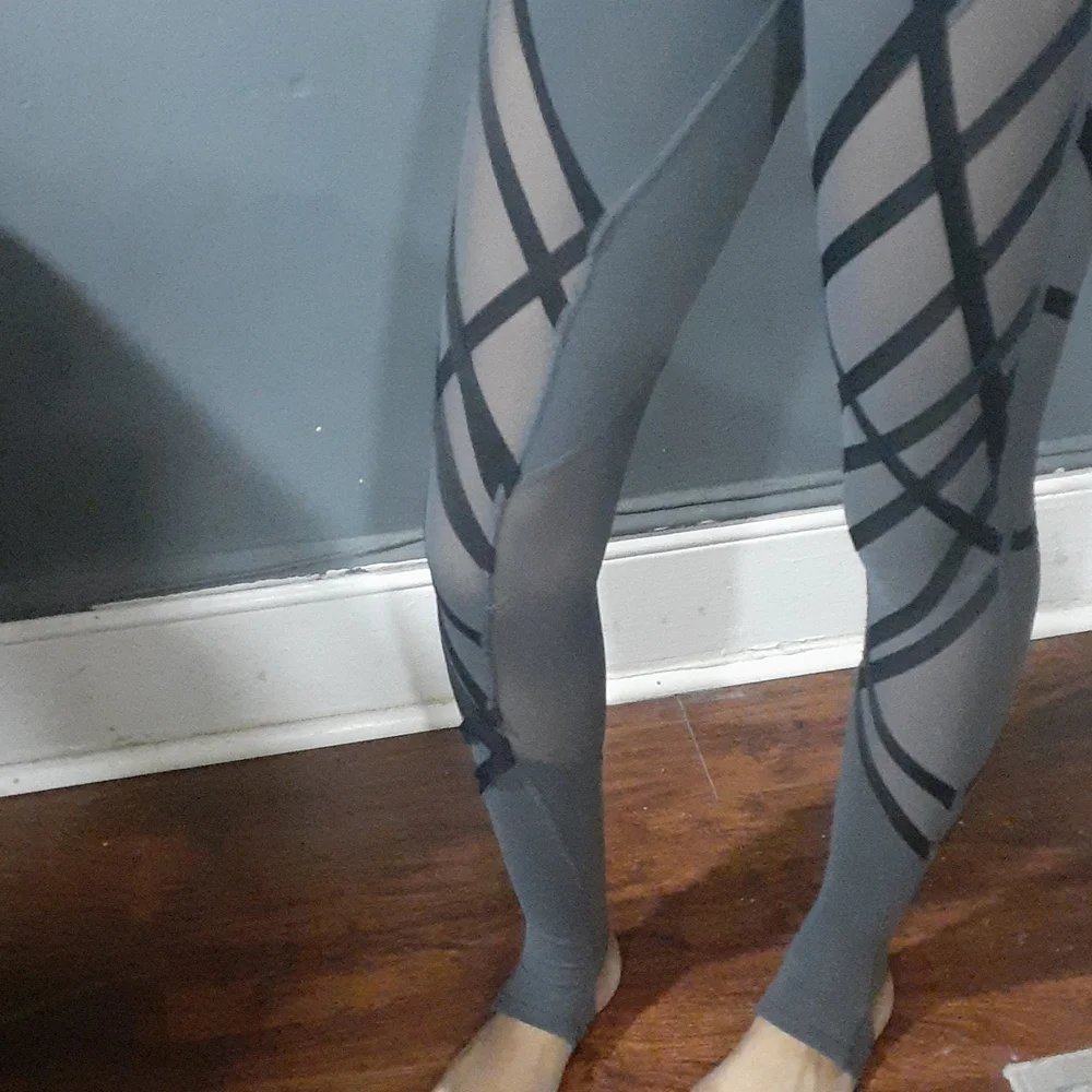 Alo yoga mesh wrapped stirrup high waist grey leggins size extra small - Picture 2 of 14